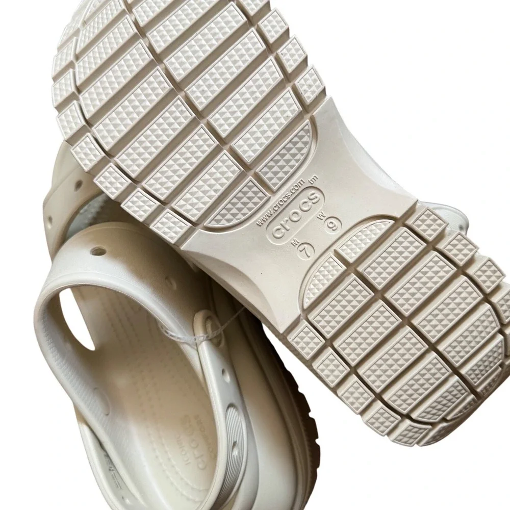 Crocs‎ Mega Crush Platform Sandals  Bone Size 9